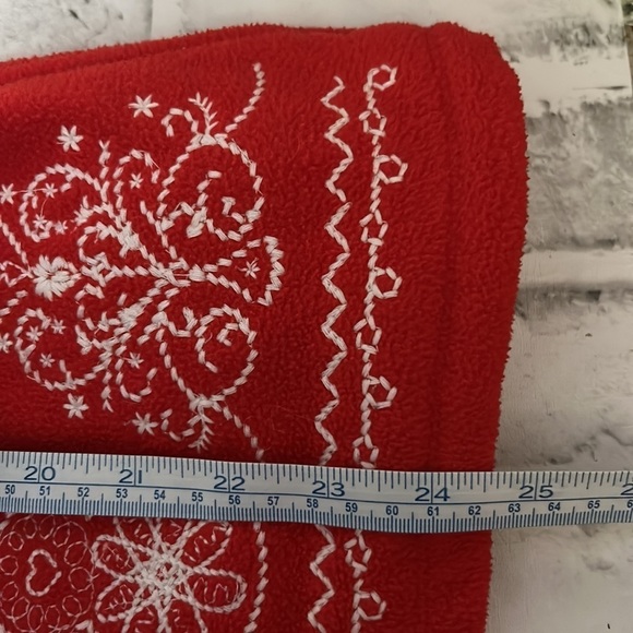 Mountain Lake Red Winter Christmas Fleece Vest. Size XL, Zips with Pockets - Picture 11 of 11